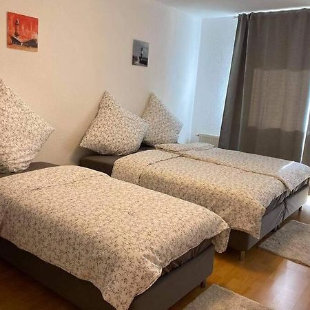 Beste Lage In Rostock: 2-Zimmerwohnung Mit Balkon Im 1.Og エクステリア 写真