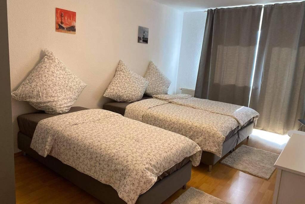 Beste Lage In Rostock: 2-Zimmerwohnung Mit Balkon Im 1.Og エクステリア 写真