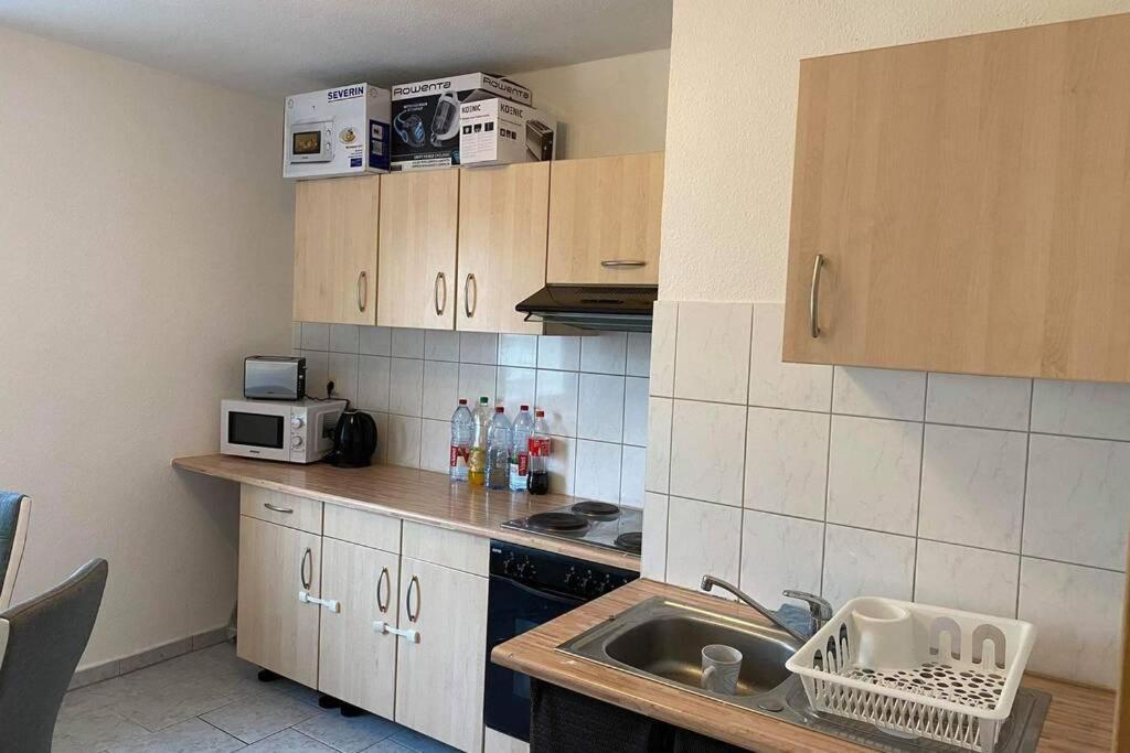 Beste Lage In Rostock: 2-Zimmerwohnung Mit Balkon Im 1.Og エクステリア 写真