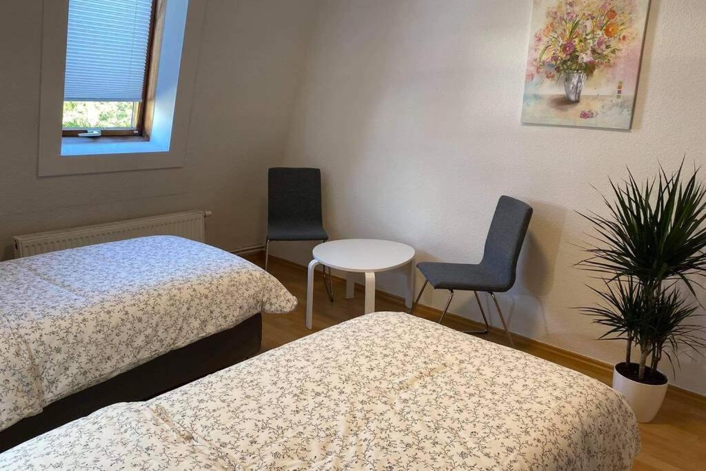Beste Lage In Rostock: 2-Zimmerwohnung Mit Balkon Im 1.Og エクステリア 写真